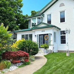  Bed & Breakfast Serenity