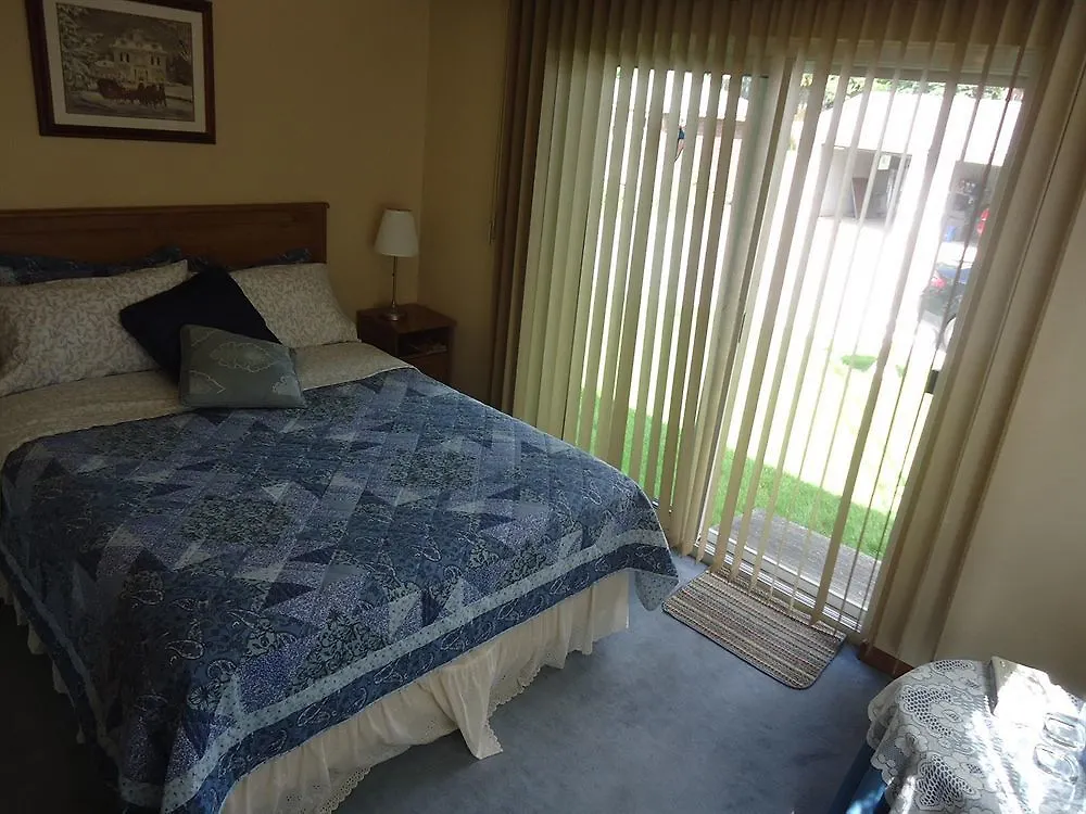 Trillium Bed & Breakfast Niagara Falls Canada